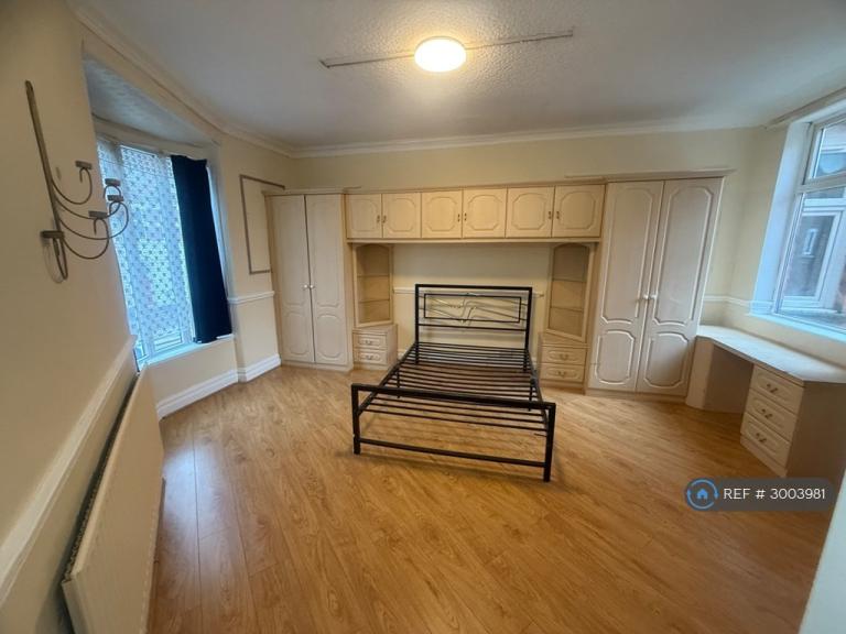 3 bedroom house in Ellis Avenue, Leicester, LE4 (3 bed) (#3003981)