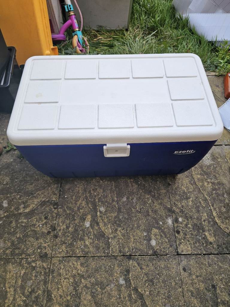 Ezetil large cooler box