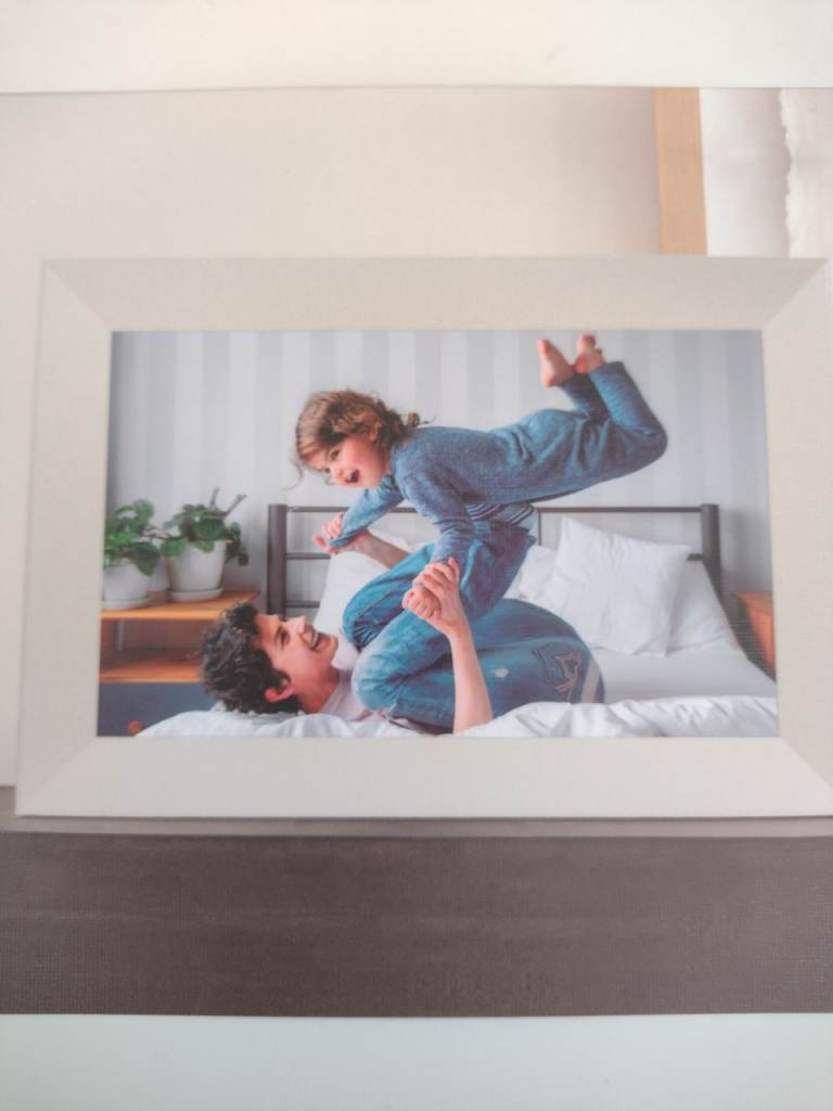 Brand New in box! Digital Photo Frame Aura 10.5 inch, the Ansel model. Cost £150 see photos/details.