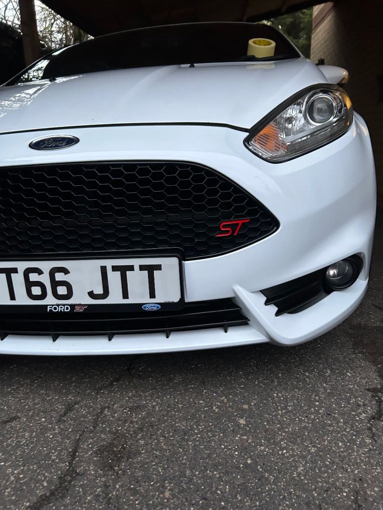 Ford, FIESTA, Hatchback, 2016, Manual, 1596 (cc), 3 doors