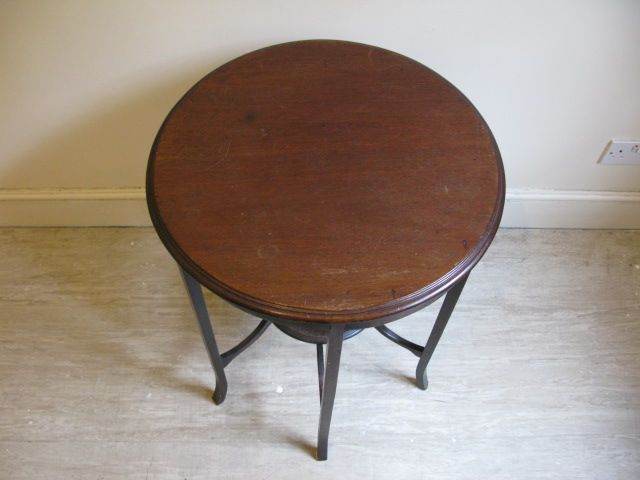 Art Deco Vintage Round Table
