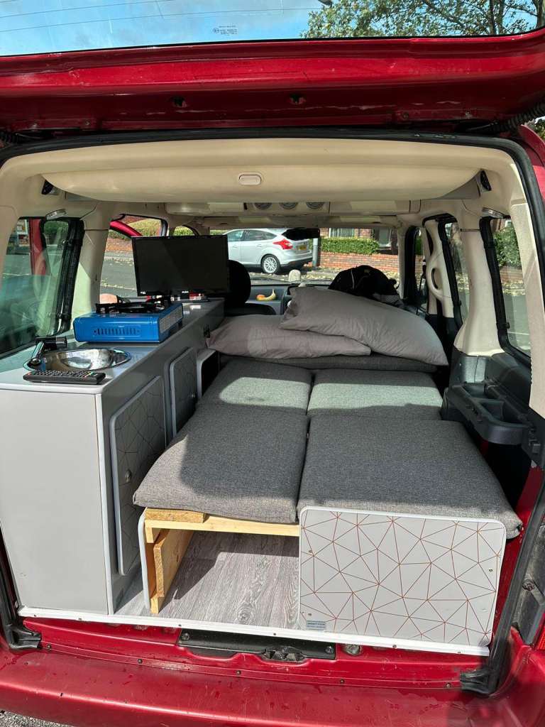 Converted Micro- Camper SORN - Citroen, BERLINGO MULTISPACE, MPV, 2006, Manual, 1587 (cc), 5 doors