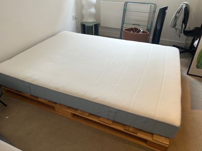 Ikea spring mattress + pallets *MUST GO THIS WEEK*