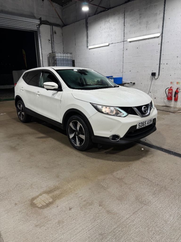 Nissan, QASHQAI, Hatchback, 2015, Manual, 1461 (cc), 5 doors