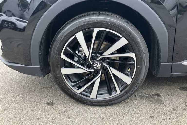 2025 MG MG ZS 1.5 Hybrid+ Trophy SUV 5dr Petrol Hybrid Auto Euro 6 (s/s) (196 ps) SUV Hybrid Auto...