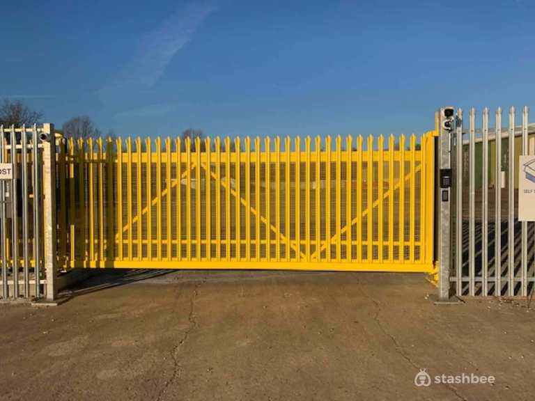 Shipping Container to rent in Westerham (TN16) | Stashbee