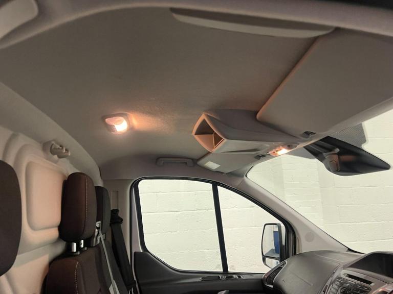 2017 Ford Transit Custom Transit Custom 2.0 TDCi 290 Limited Panel Van 5dr Diesel Manual L2 H1 (1...