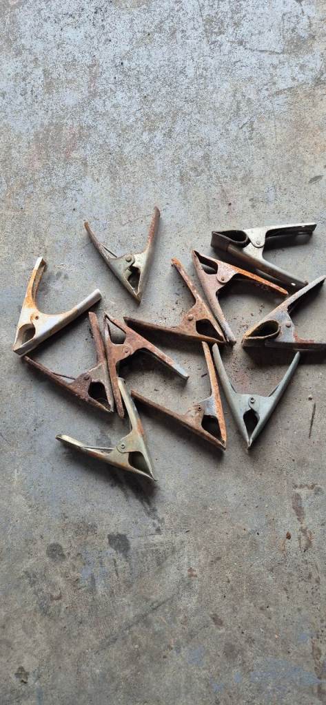 Market spring clips tarp clips. Job lot of 11