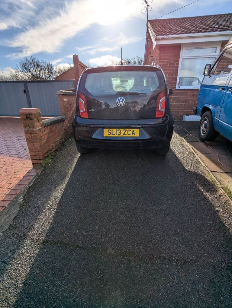 Volkswagen, UP, Hatchback, 2013, Manual, 999 (cc), 5 doors