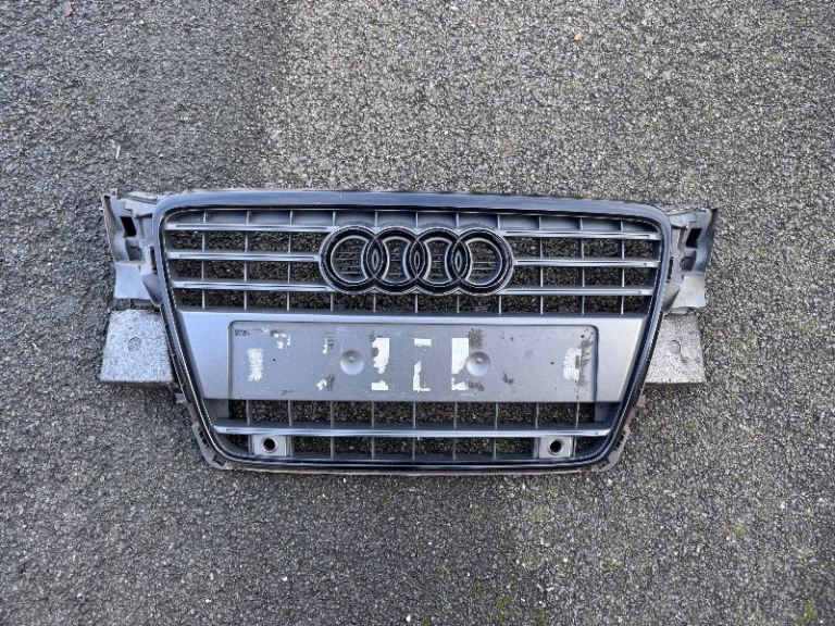 Audi A4 B8 Front Grill