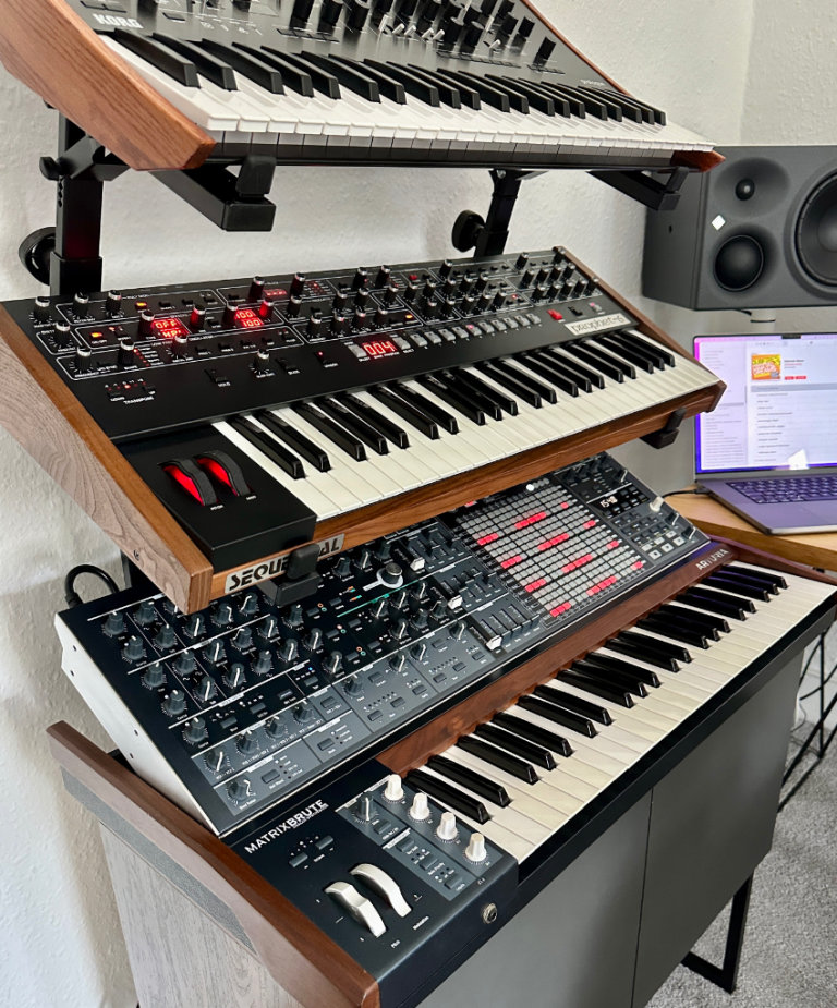 Arturia MatrixBrute 