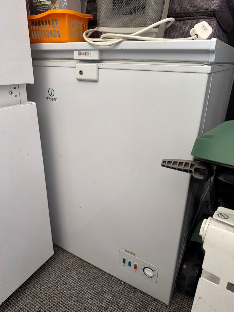 Chest freezer
