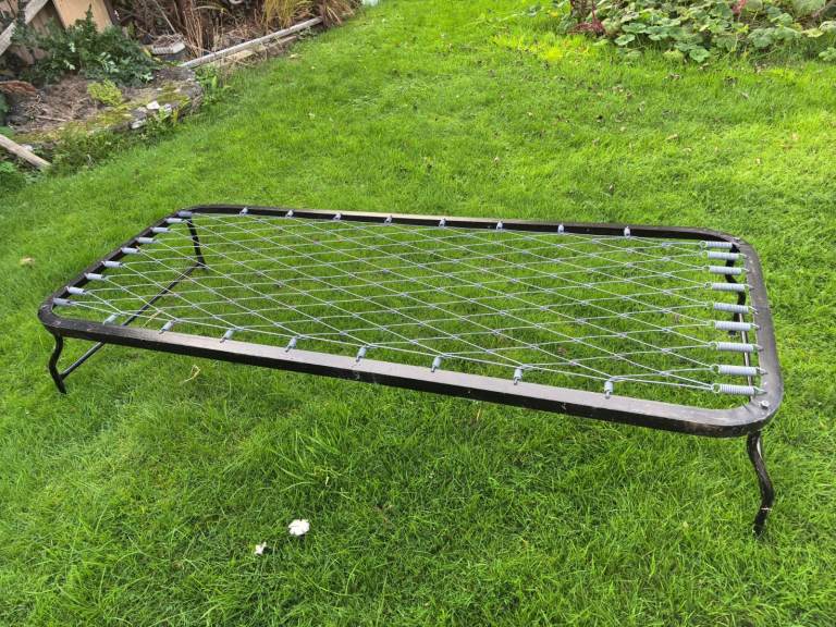 Single Vintage Metal Frame Bed with Mattress – Good Condition!