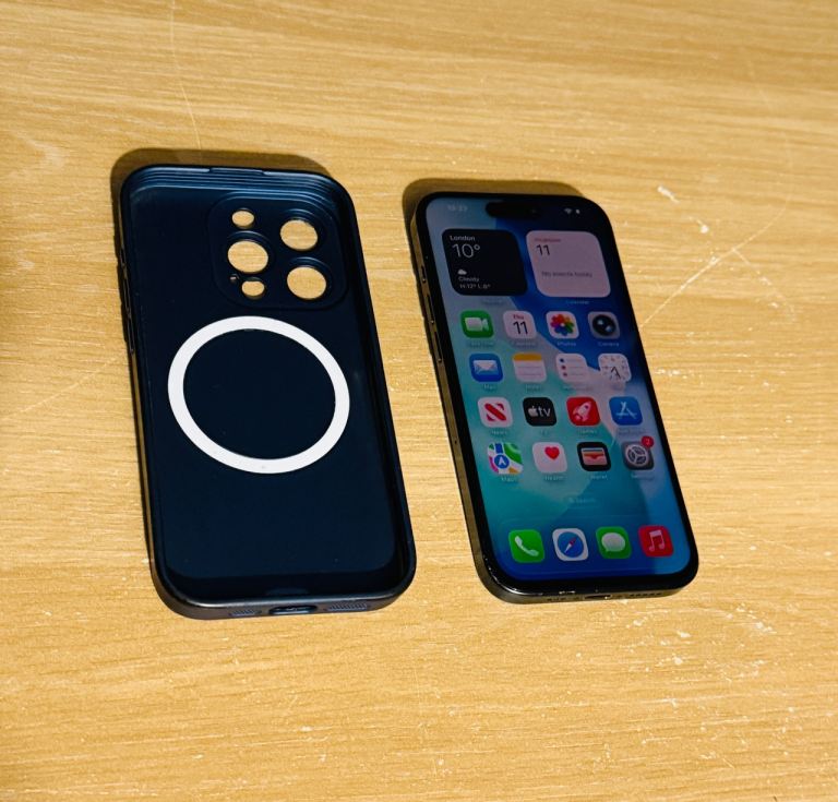 image for iPhone 15 PRO / GREAT CONDITION !