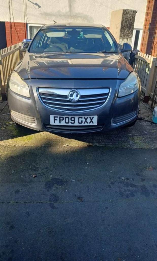 Vauxhall insignia breaking