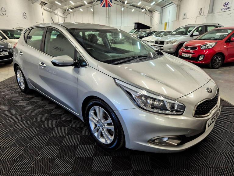 2013 Kia Ceed 1.6 CRDi 2 EcoDynamics 5dr HATCHBACK DIESEL Manual