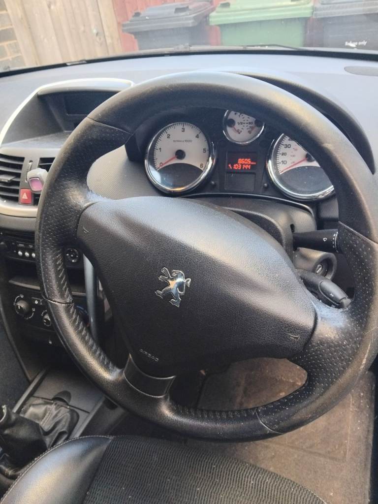 Peugeot, 207, Hatchback, 2011, Manual, 1560 (cc), 5 doors