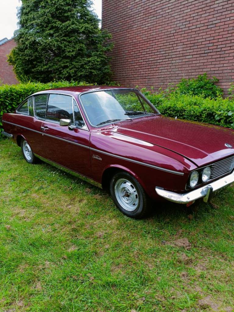 Sunbeam Alpine 1974. Historic car.