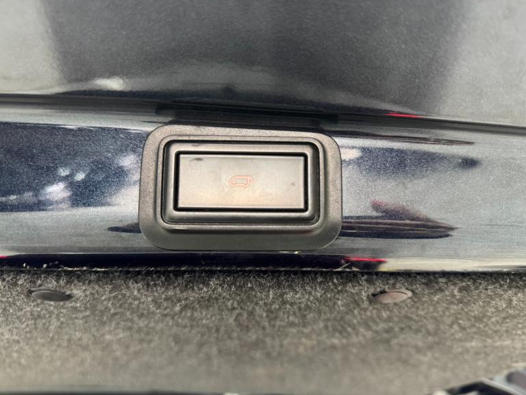 2018 Volkswagen Transporter 2.0 BiTDI BMT 204 Highline Kombi Van 4MOTION DSG Crew Van Diesel Auto...