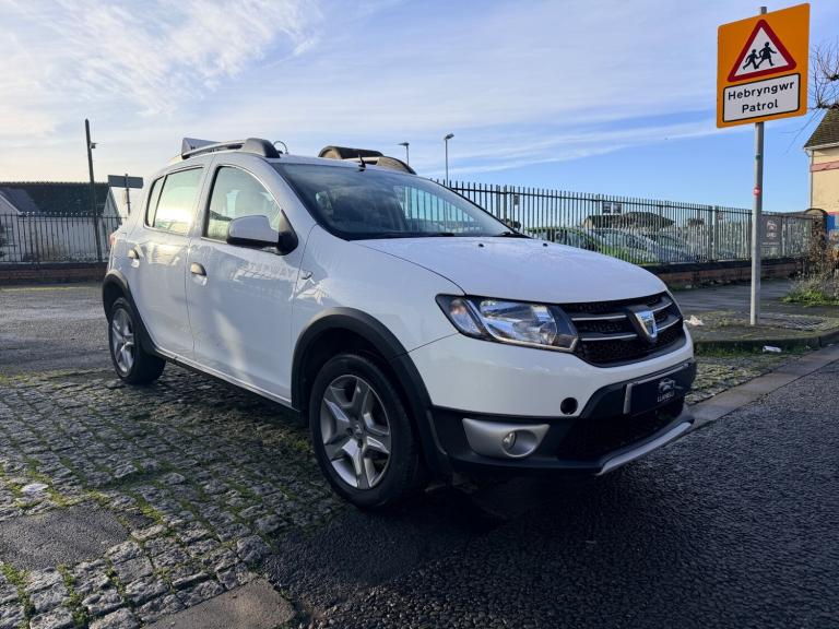 2016 Dacia Sandero Stepway 0.9 TCe Laureate 5dr [Start Stop] HATCHBACK Petrol Manual
