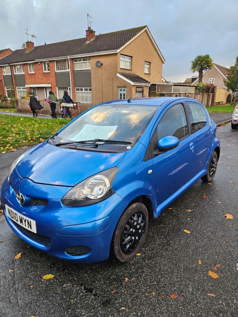 Toyota, AYGO, Hatchback, 2010, Manual, 998 (cc), 5 doors