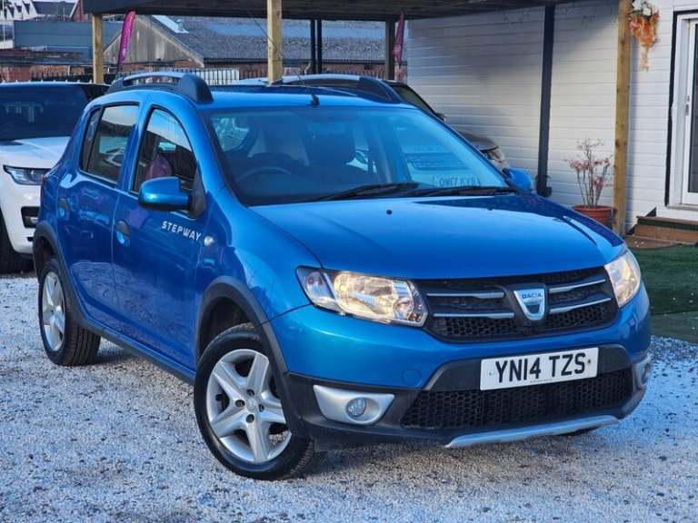 2014 Dacia Sandero Stepway 1.5 dCi Laureate Euro 5 5dr HATCHBACK Diesel Manual