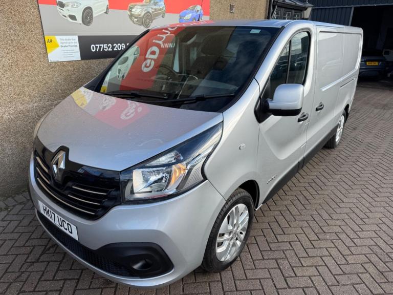 2017 Renault Trafic LL29 dCi 120 Sport Nav Van PANEL VAN DIESEL Manual