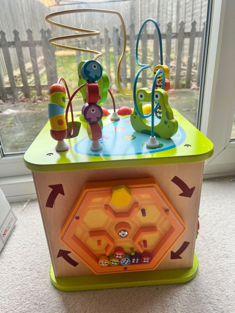 Hape Country Critters Play Cube