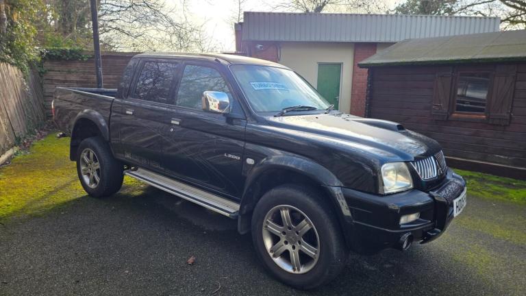 2005 Mitsubishi L200 2.5 ANIMAL 4LIFE LWB DCB 4WD Pickup Diesel Manual