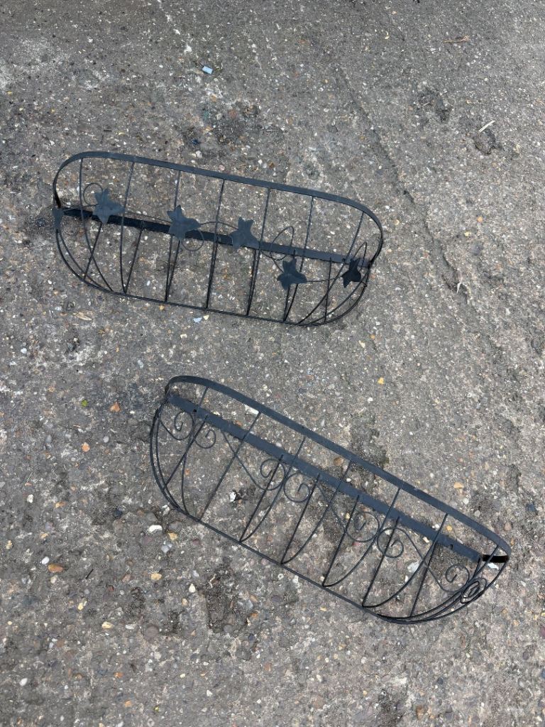 2x wall/window planters