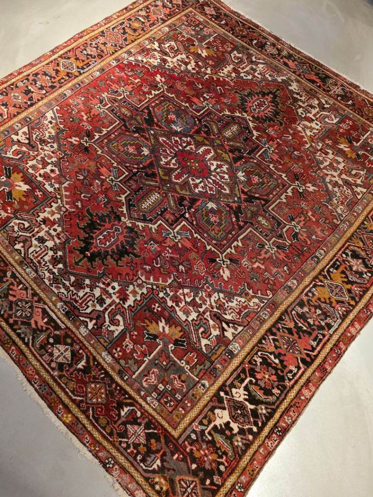Mid Century Vintage Antique Persian Heriz rug 262cm x 282cm Handwoven 1960s Prof Cleaned Carpet