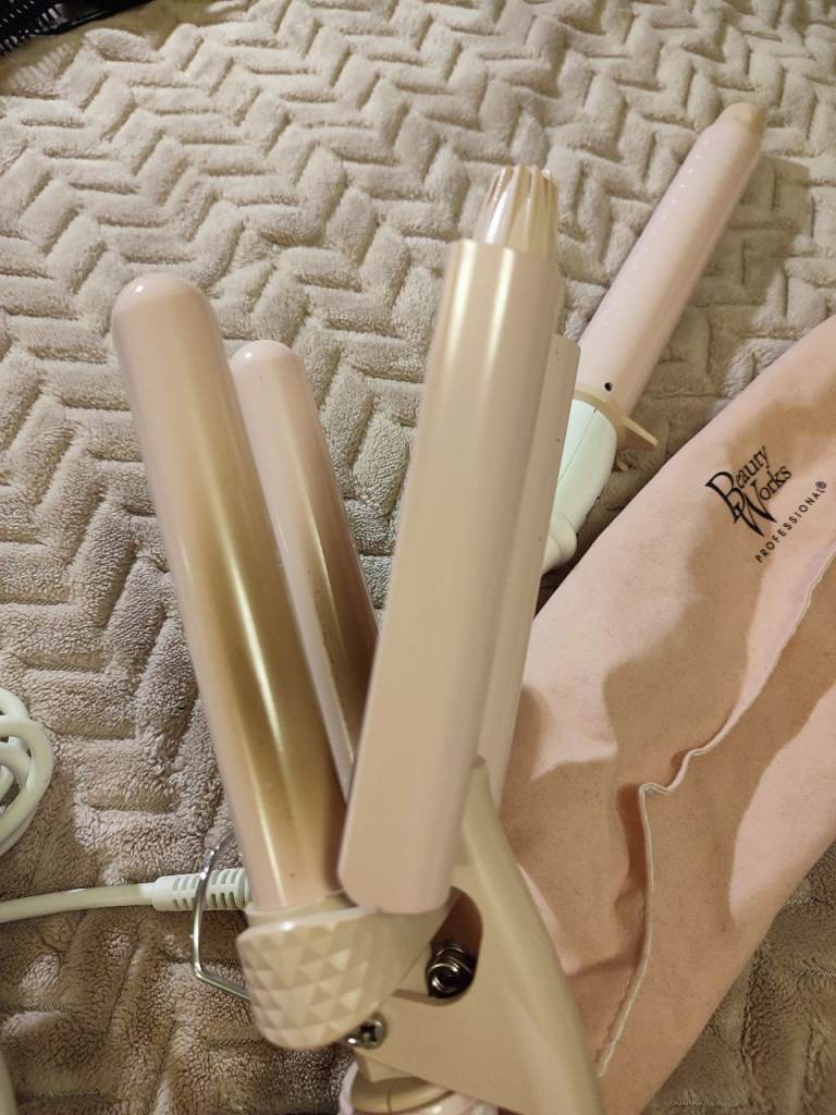 BeautyWorks Molly Mae Bundle Professional Hair Curler Wand and Waver Set