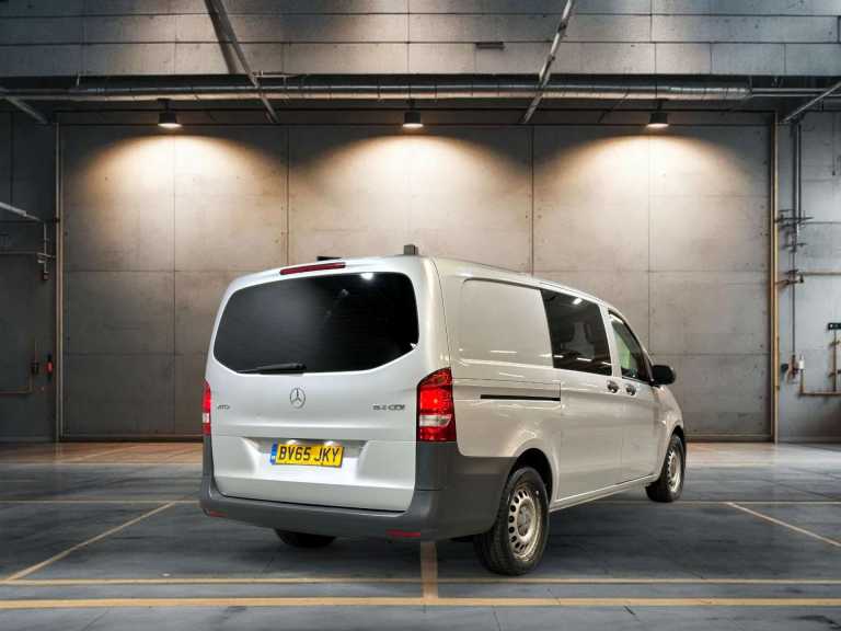 2015 Mercedes-Benz Vito 114CDI BlueTec Crew Van PANEL VAN DIESEL Automatic