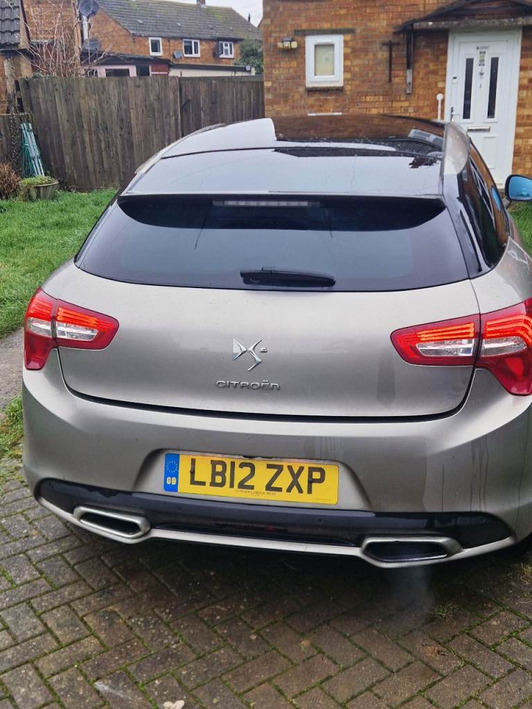 Citroen, DS5, Hatchback, 2012, Semi-Auto, 1560 (cc), 5 doors