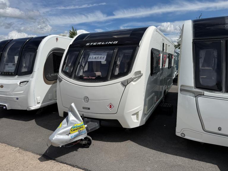 Sterling Elite 565 Fixed Single Beds Full Rear Bathroom