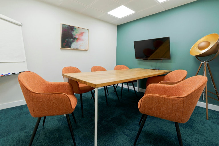 London - SW19 6NW, Access to professional office space for 3 people in HQ Wimbledon Park Road