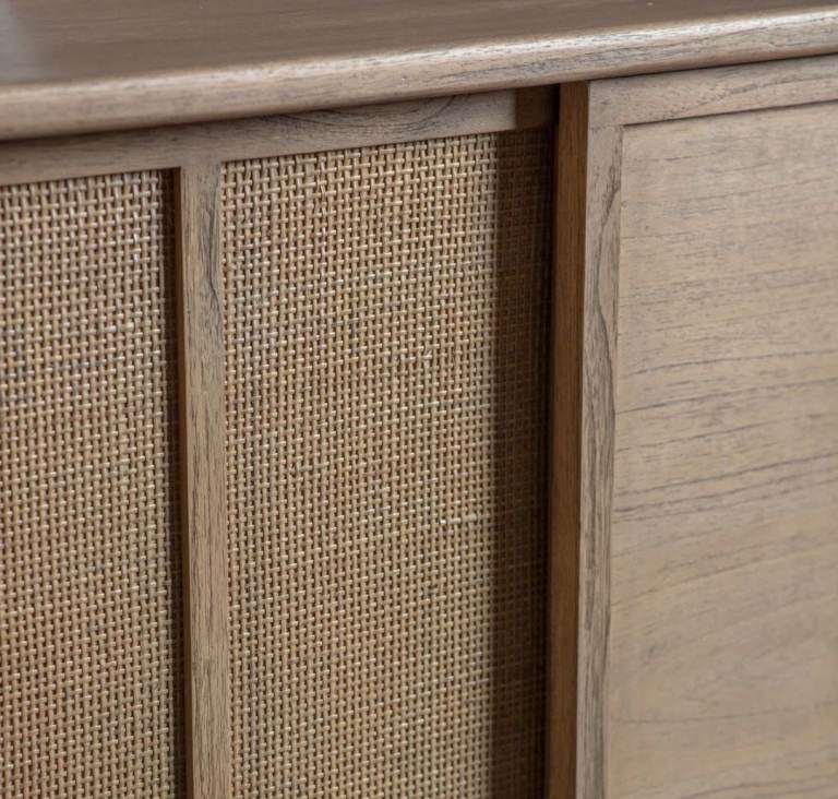 Bargain Brand New Wooden beautiful Sideboard, rrp£ 959.99...can deliver