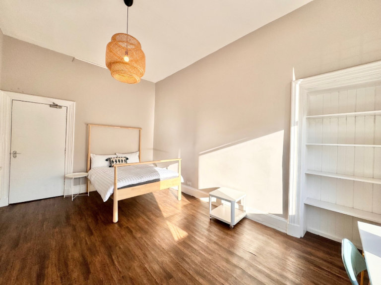 5 BEDROOM HMO FLAT TO RENT IN WEST END OF GLASGOW