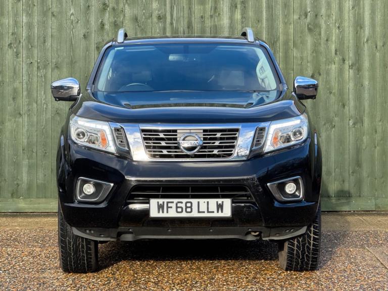  Nissan Navara 2.3 dCi Tekna Auto 4WD Euro 6 4dr Diesel Automatic