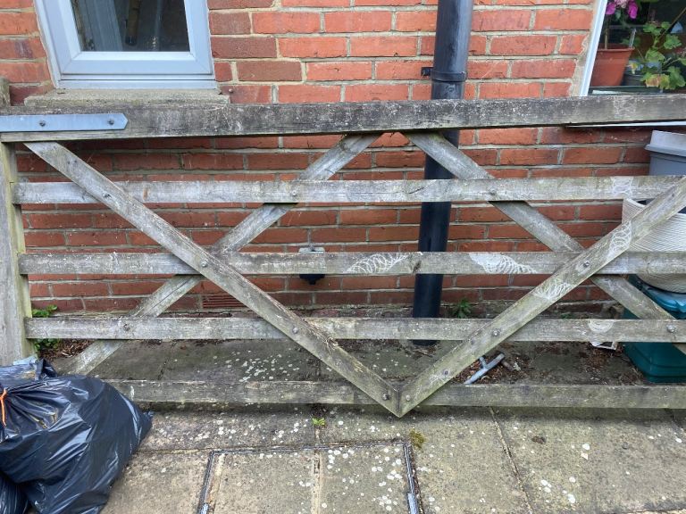 5 bar gate