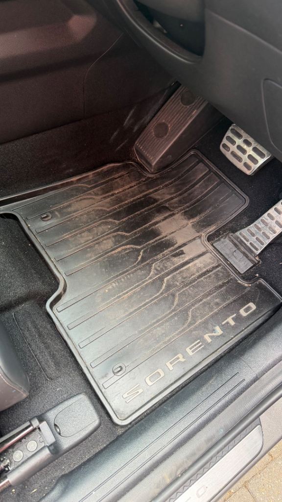 Kia sorento 2020+ official car mats boot liner 