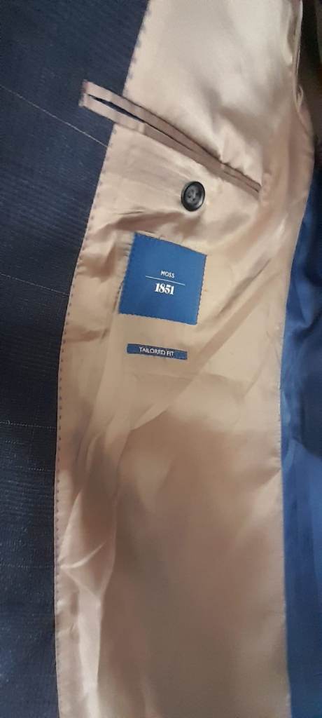 Men's suit 