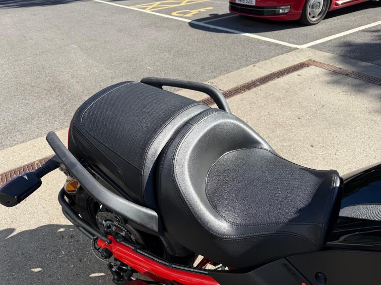 2025 Can-Am Spyder F3s 6 speed semi auto trike in black