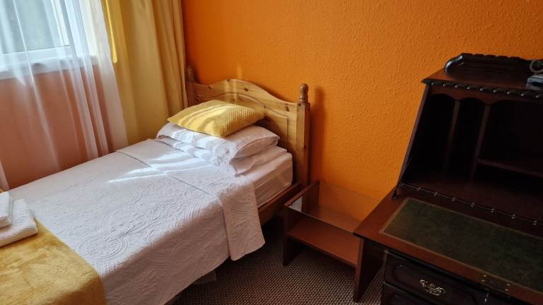 Clovenstone Park room for rent