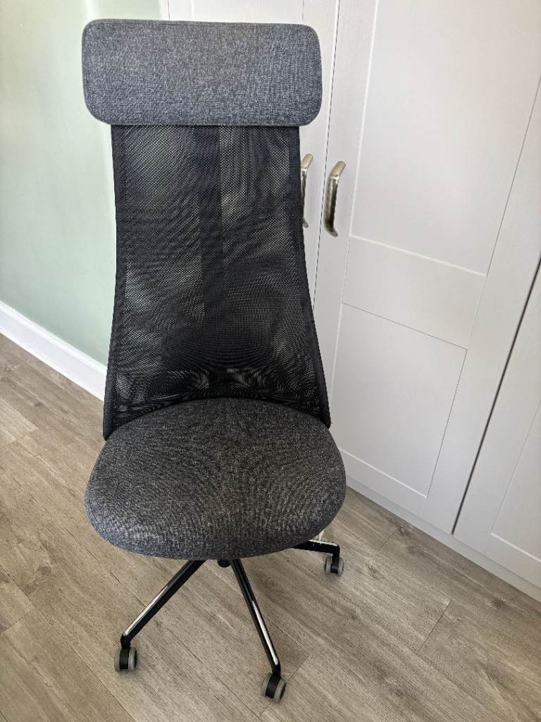 Grey Ergonomic Office / Computer Chair with Lumbar Support – £20