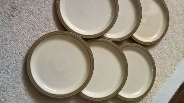 Denby Camelot. 6 pcs 10" Dinner Plates. Artisan Series. Soft Olive Green & Cream