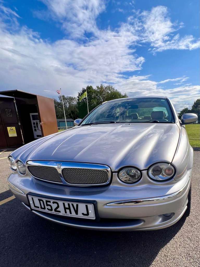 2002 Jaguar X-Type 3.0 V6 AWD Automatic Saloon - ONLY 16000 MILES - Full Service History.