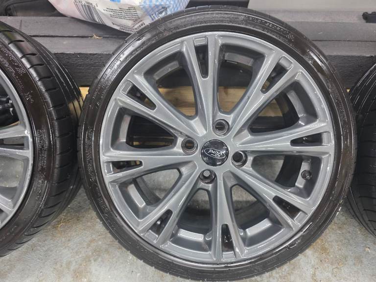 Ford 17" st line wheels 