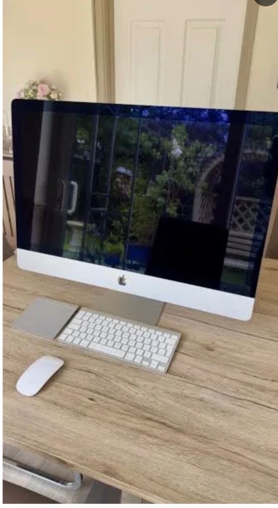 Apple iMac 27-inch Late 2013 - Good Condition with Keyboard & Mouse