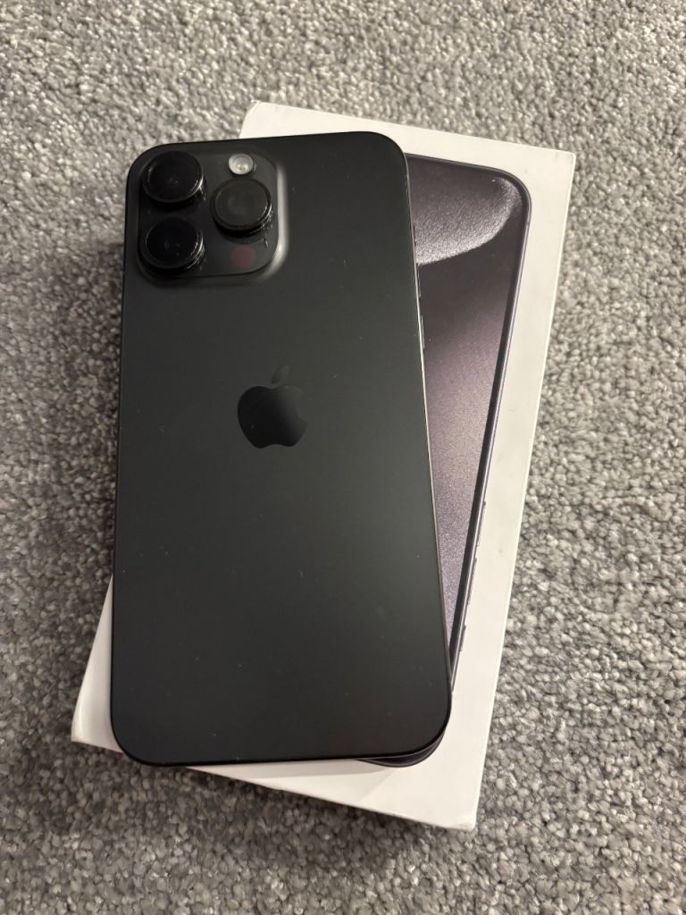 iPhone 15 Pro max 256gb immaculate condition 